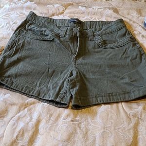 Ladies shorts kaki